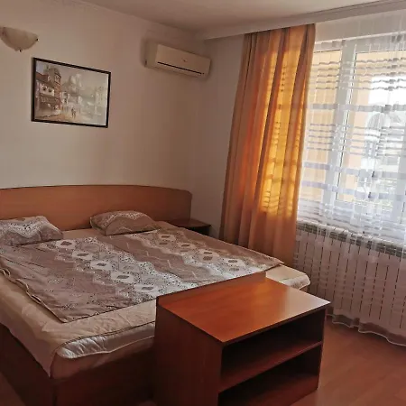 Gæstehus Aтанасов Ii Primorsko